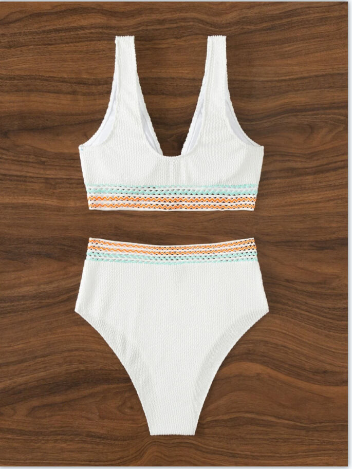 Bikini Elegante con Top de Escote en V y Braguita Moldeadora de Cintura Alta