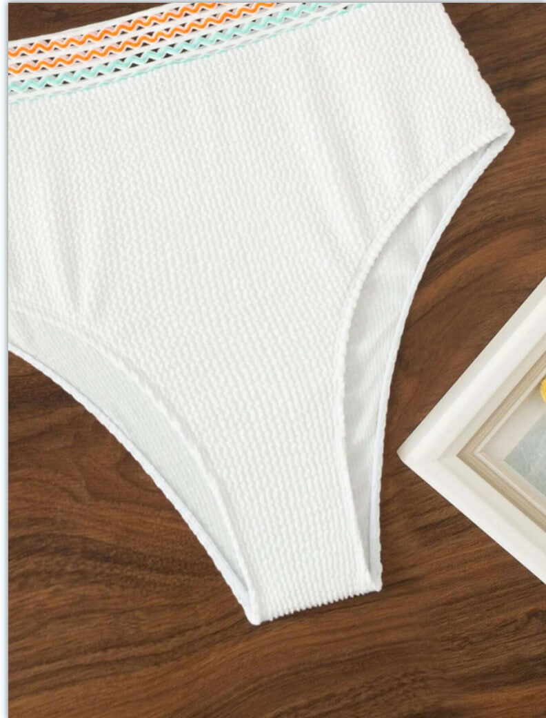 Bikini Elegante con Top de Escote en V y Braguita Moldeadora de Cintura Alta